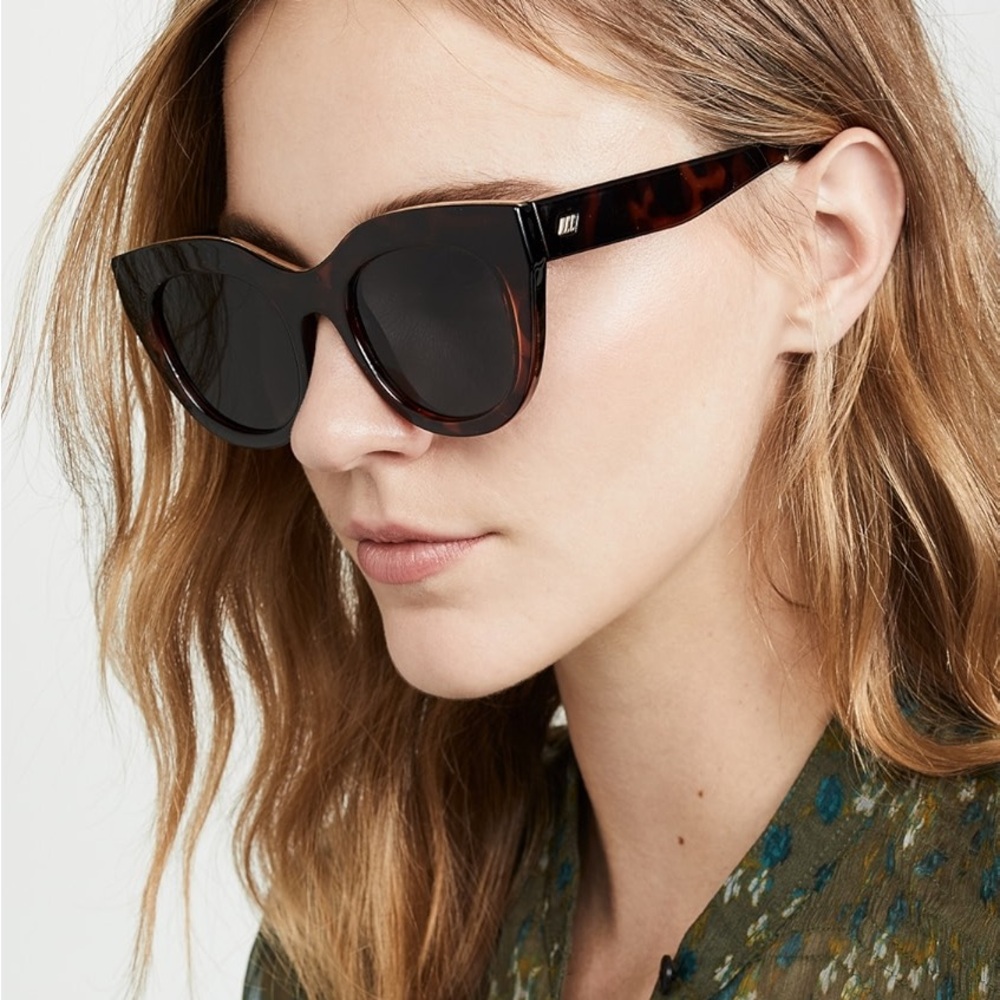 Stylish Black and Tortoise Sunglasses